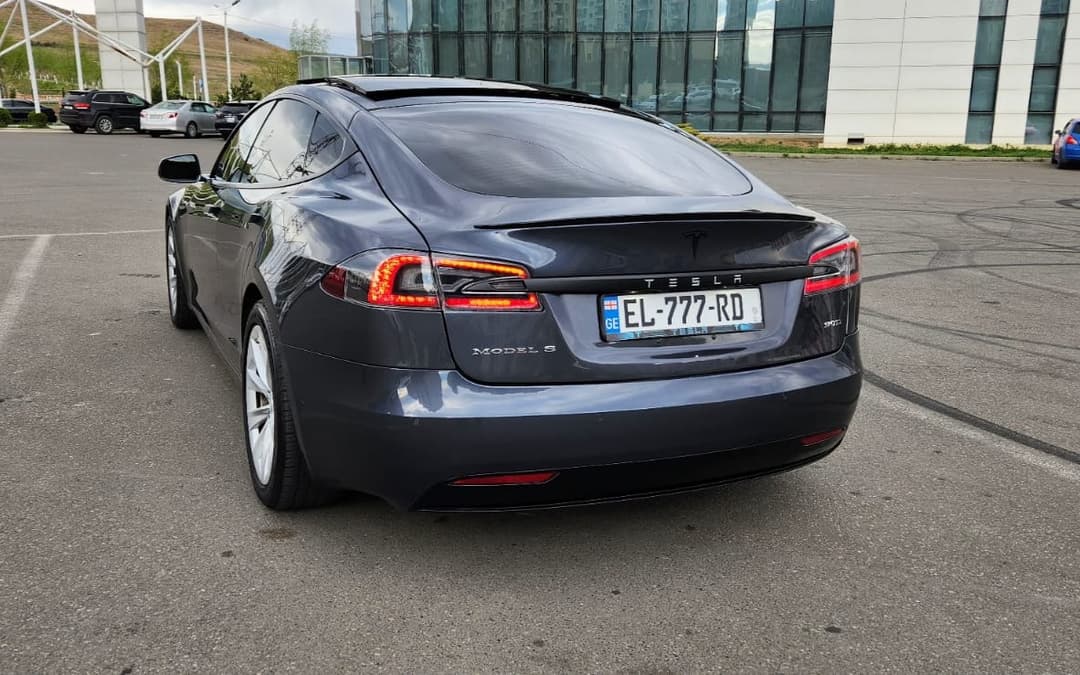 Tesla Model S
