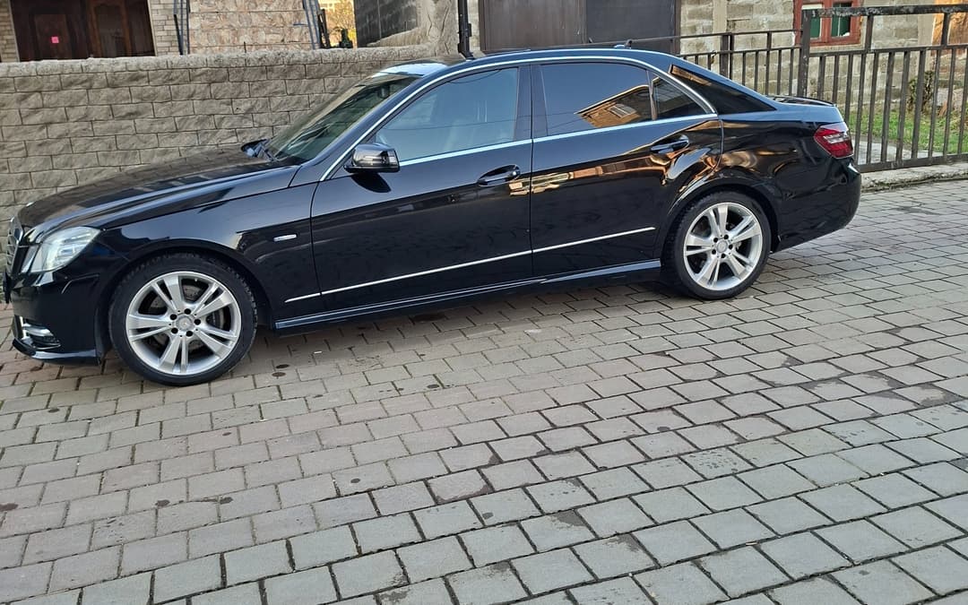 Mercedes-Benz 350