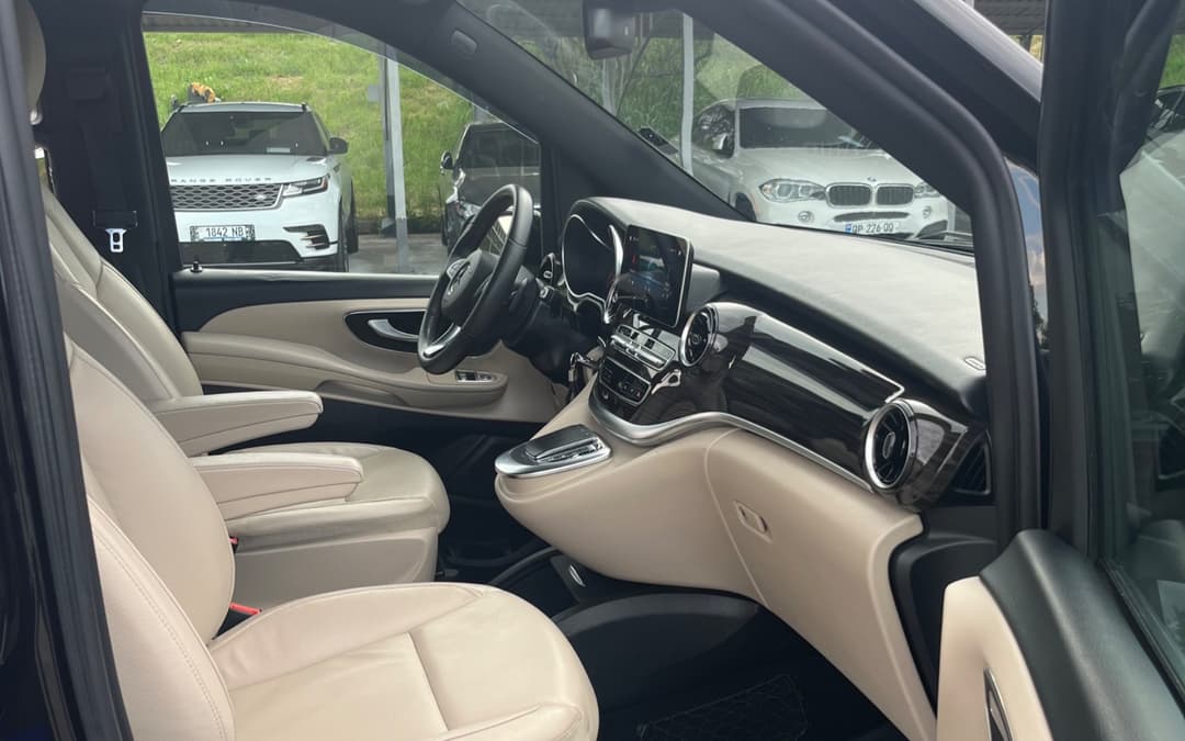 Mercedes-Benz V-Class