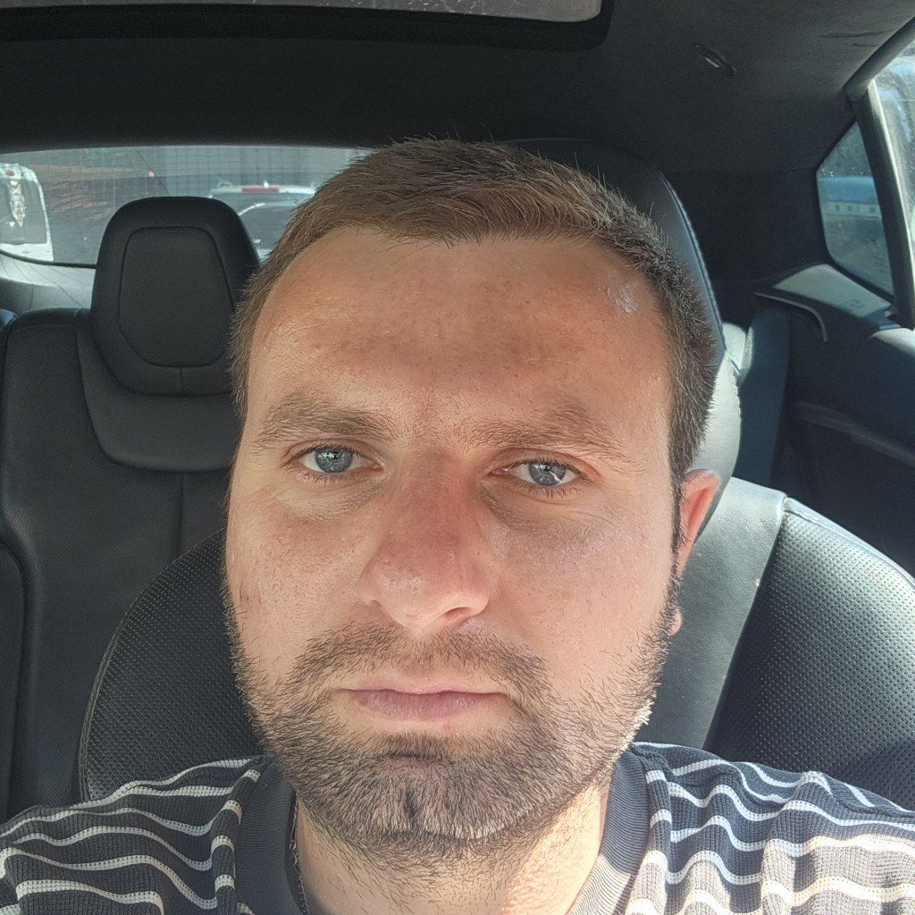 Иване Е.