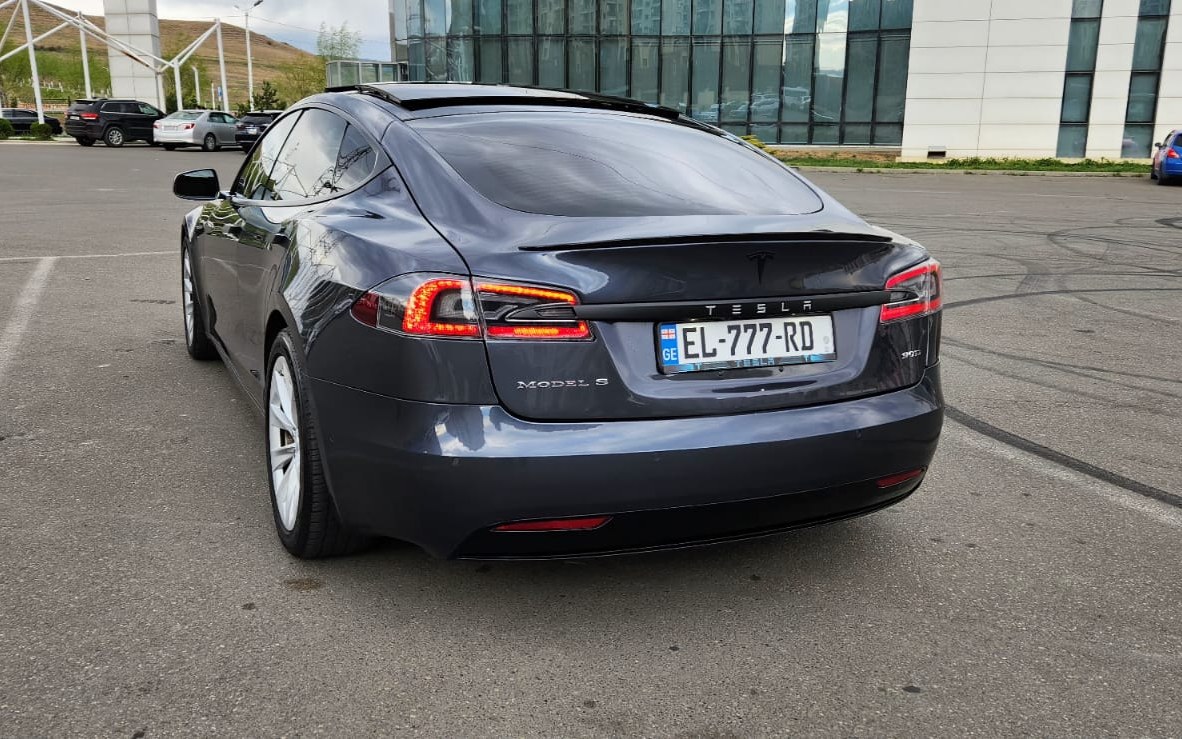 Tesla Model S