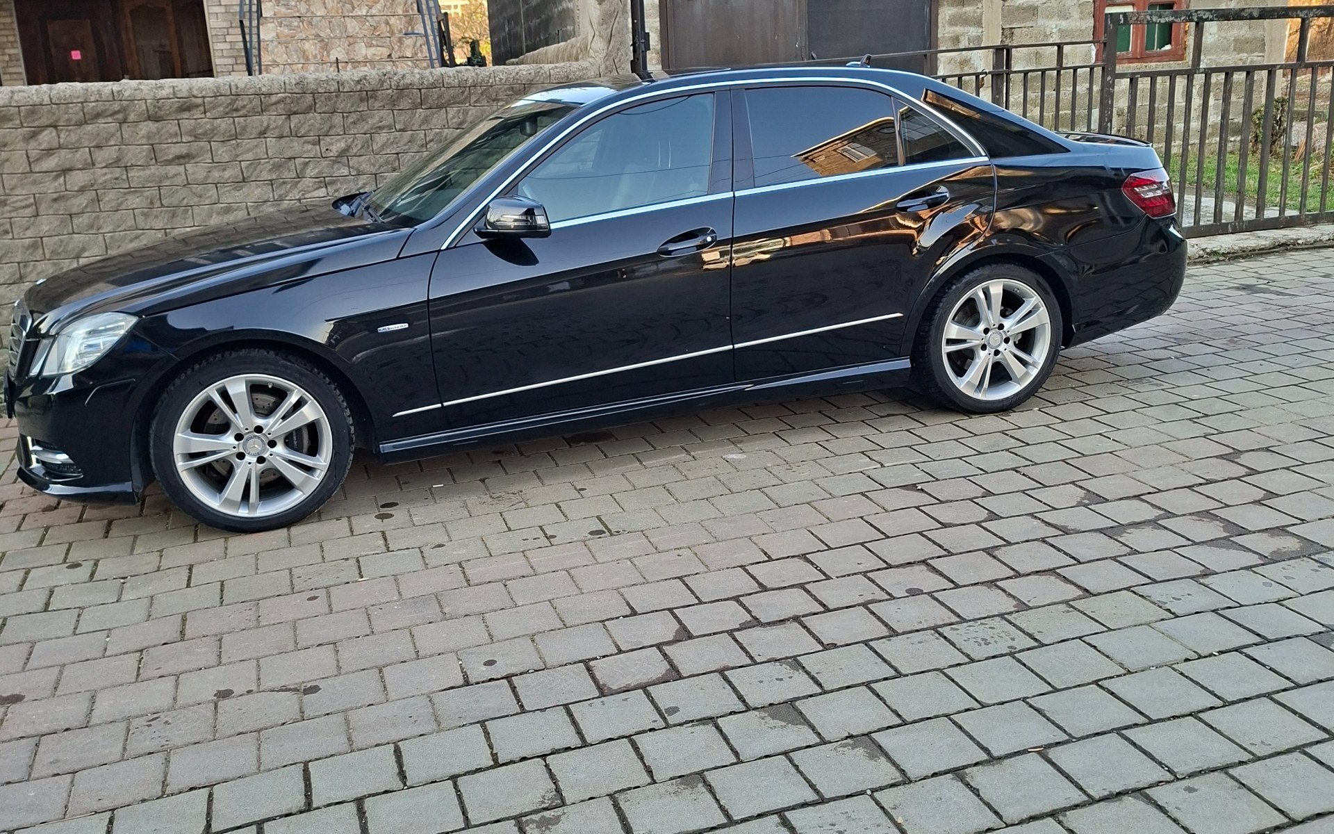 Mercedes-Benz 350
