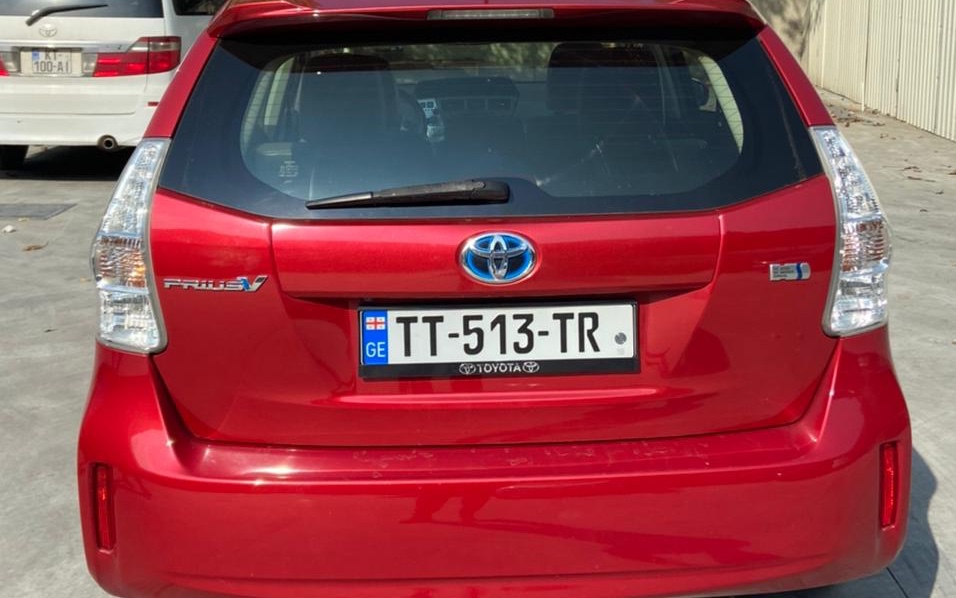 Toyota Prius V