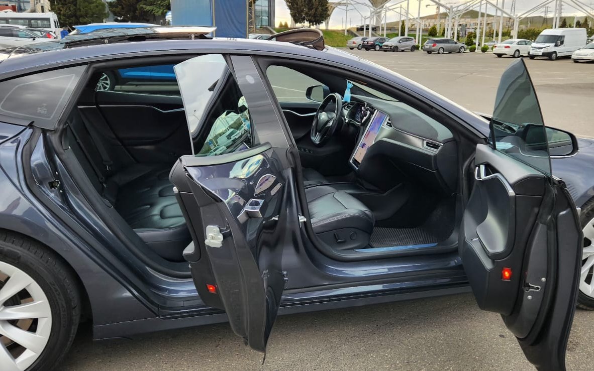 Tesla Model S